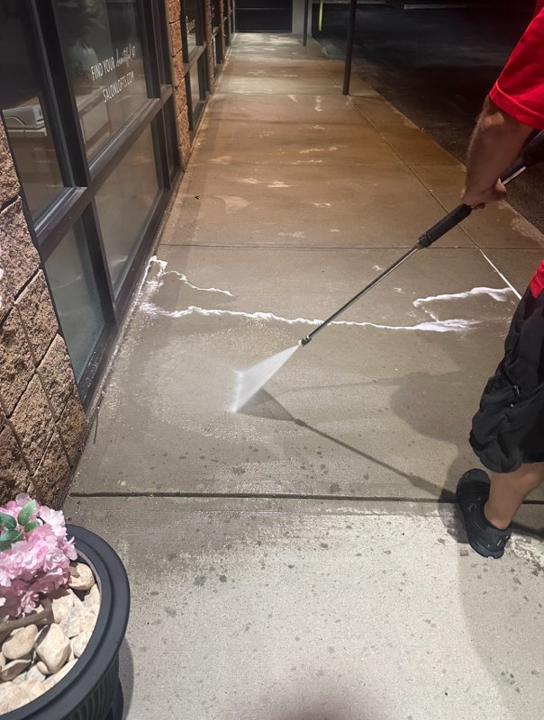 Call DanniKay for your pressure washing needs in Indianapolis!